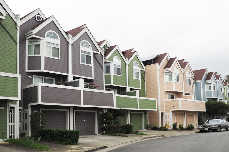 Navigating Real Estate Contracts